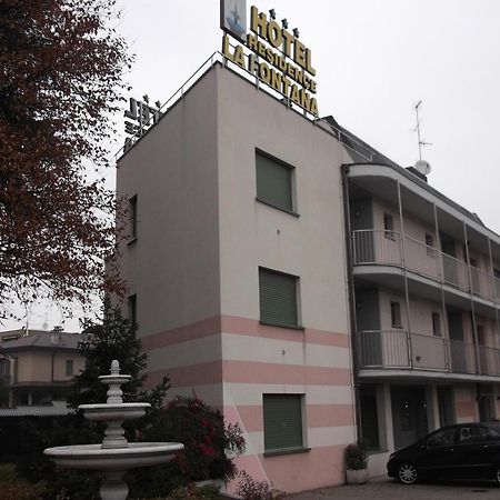 Hotel Residence La Fontana Mariano Comense Exterior foto